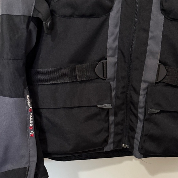 Heated Performance Jacket - Black and Gray - Picture 6 of 17